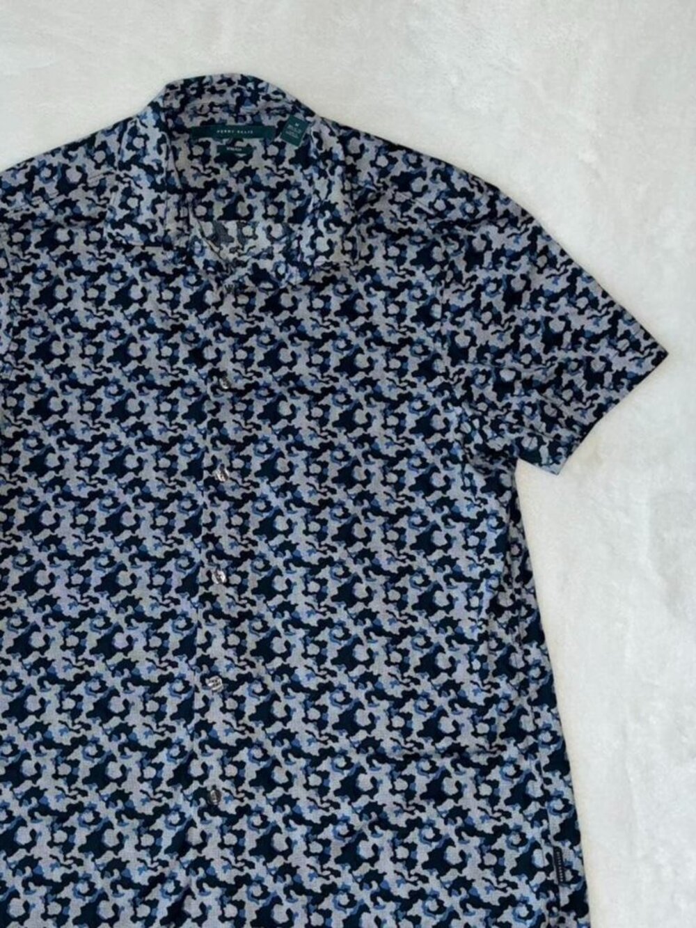 Perry Ellis Men's Blue and Navy Shirt